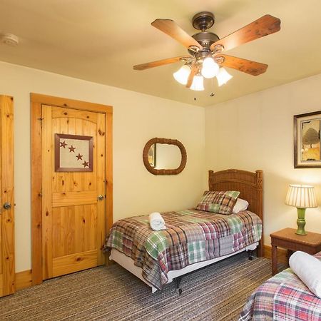 Rooster Ridge Villa Hendersonville Buitenkant foto